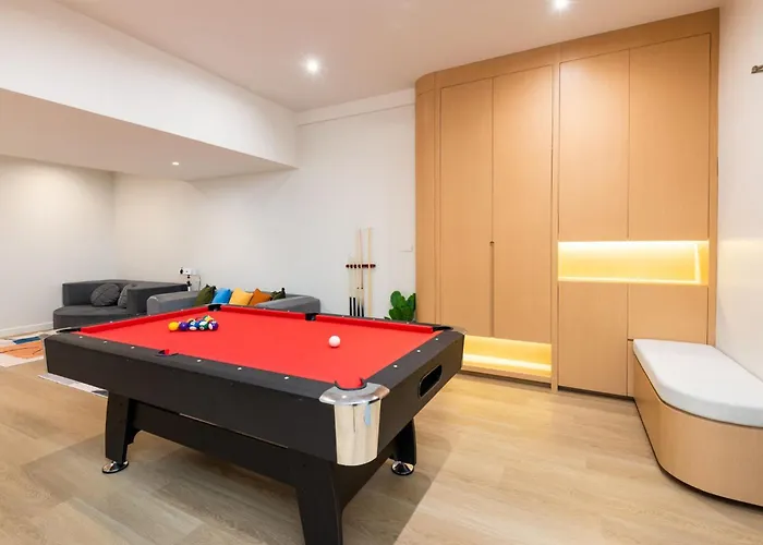 Luxury 5br Poolhouse Theater - 2mins To Bts