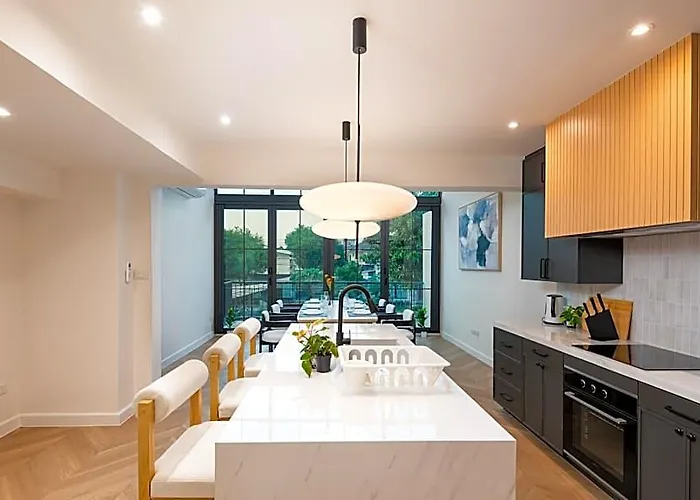 Luxury 5br Poolhouse Theater - 2mins To Bts Pousada *