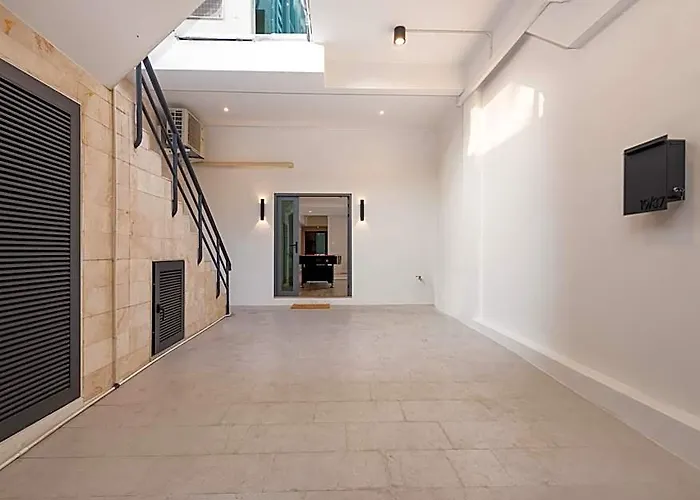 Luxury 5br Poolhouse Theater - 2mins To Bts